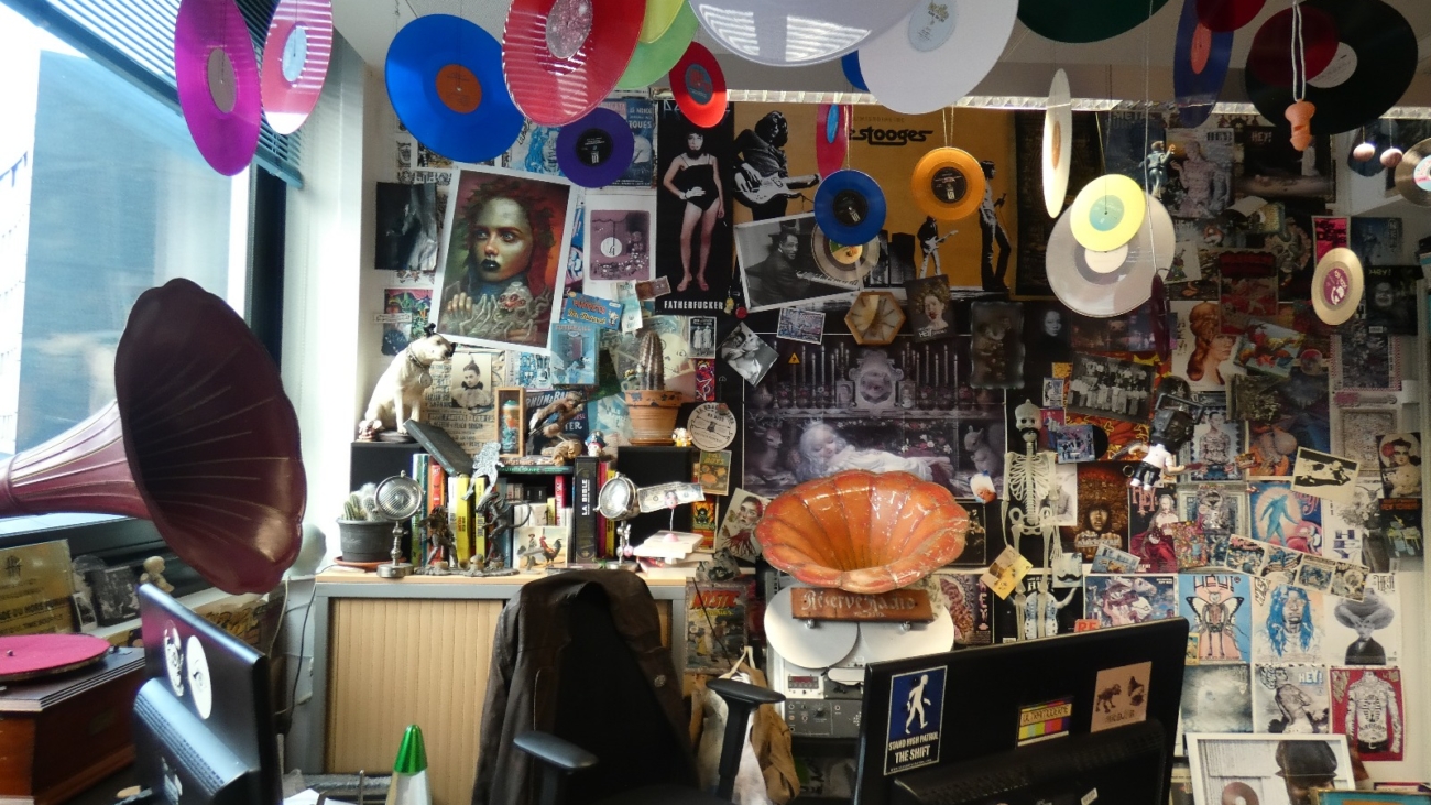 le bureau de Djubaka à Paris